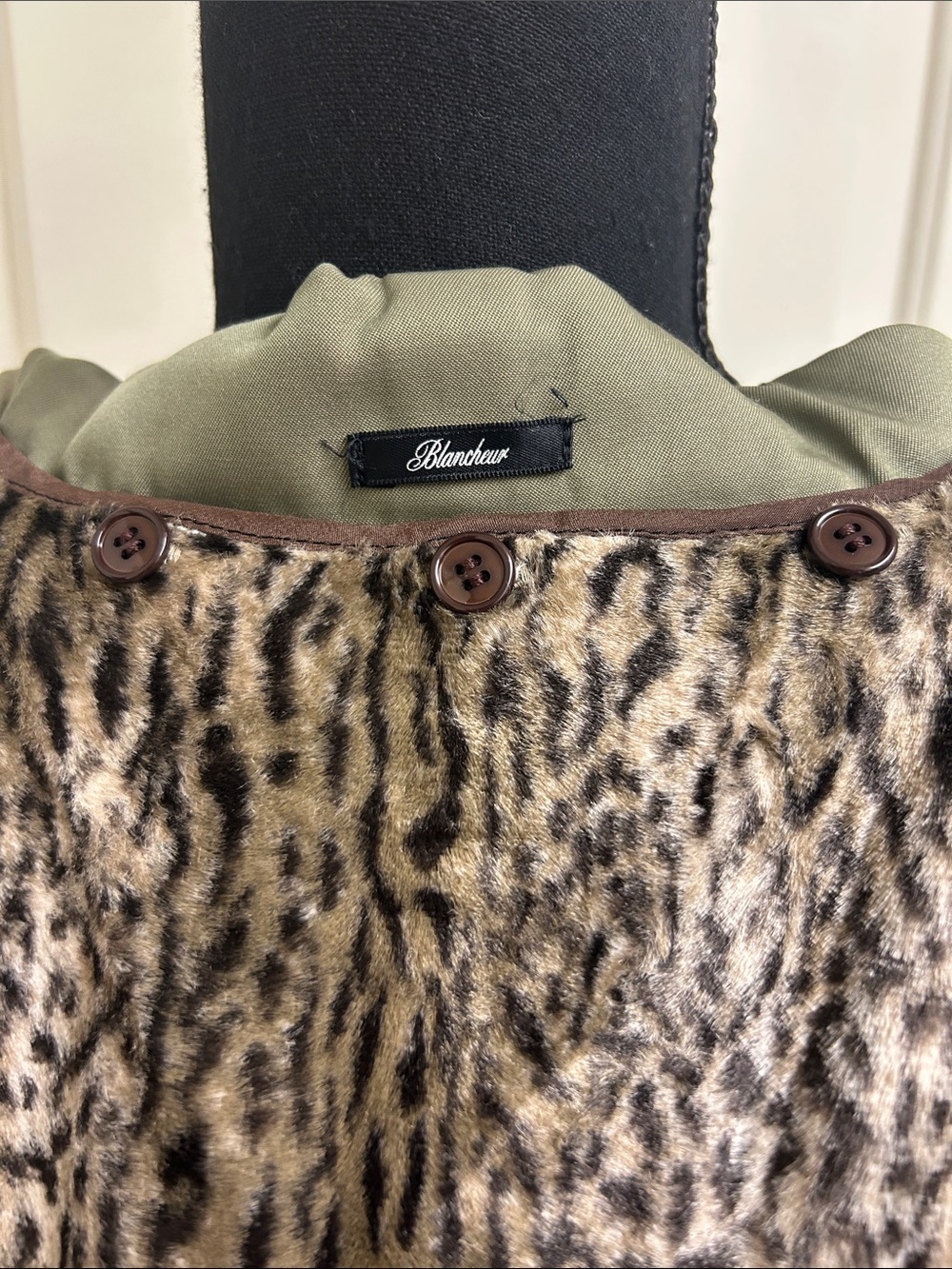 Blancheur Olive Green Trench Coat with Belt and pockets and detachable liner - Picture 11 of 11